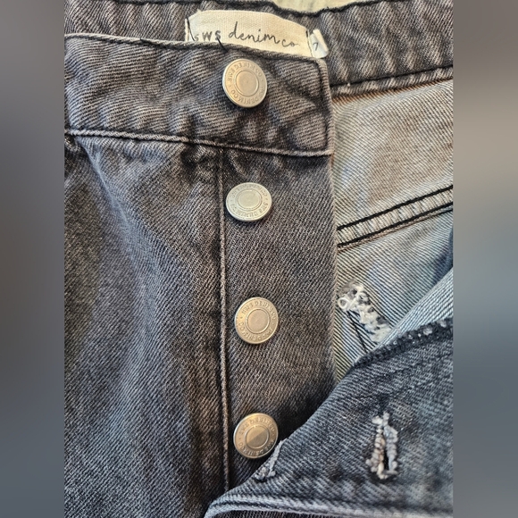 SWS Denim Co. High Rise Washed Black Cutoff Shorts Size 7 - Picture 3 of 8